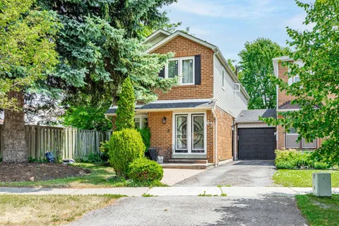 63 Rotherglen Road, ON L1S 5K3