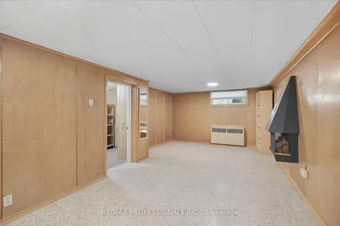 23 Scotswood Road, ON M1R 3N3