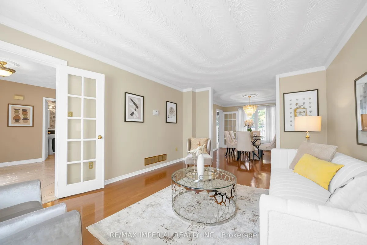 955 Snowbird Street, ON L1J 8J8