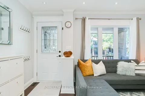 331 Scarborough Road, ON M4E 3M9