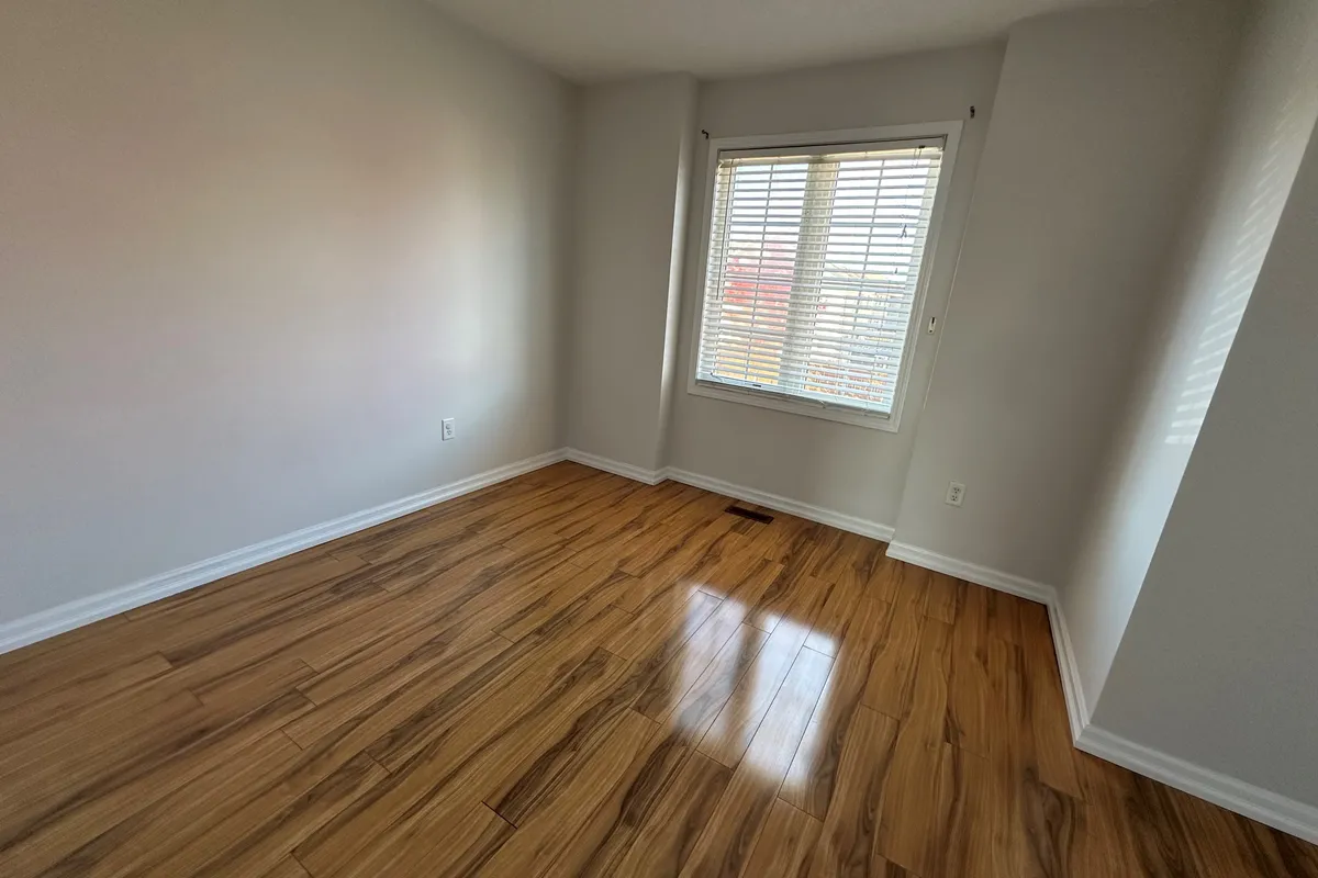 39 ROBIDEAU Place, ON L1R 3G6