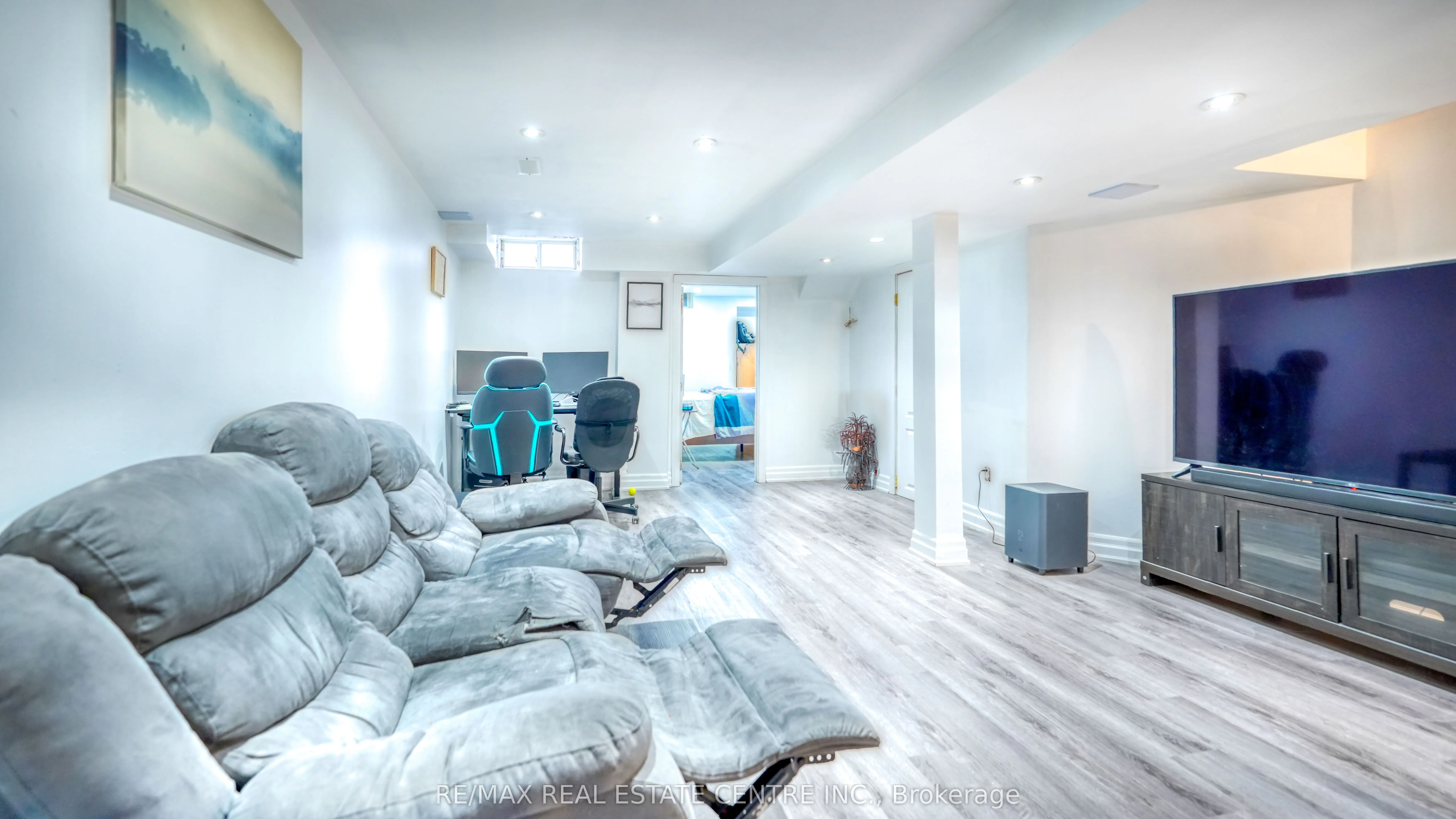 37 Shenandoah Drive, ON L1P 1S9