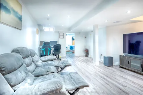 37 Shenandoah Drive, ON L1P 1S9