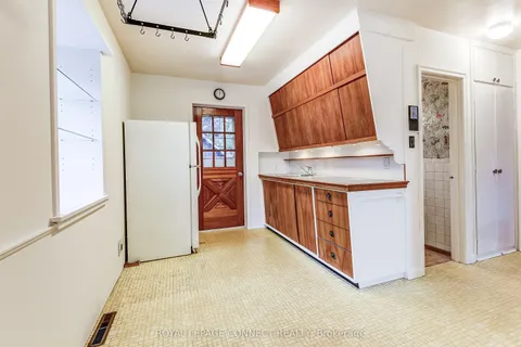 11 Waringstown Drive, ON M1R 4H2