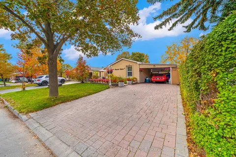 49 Tunmead Square, ON M1B 1X1