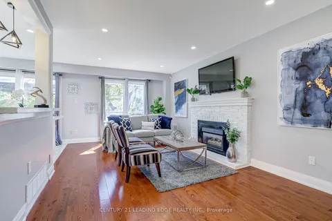 6 Wheaton Grove, ON M1J 3L5