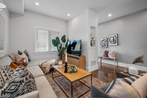 151 Eastwood Avenue, ON M1N 3H5