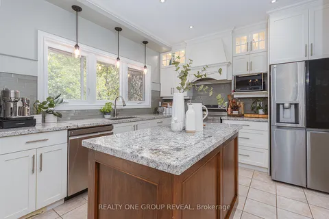 11 Nettle's Court, ON L1P 1L5