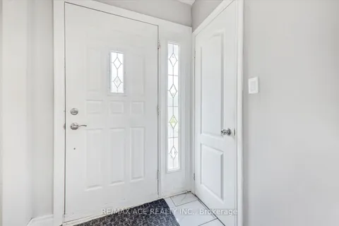 10 Blakemanor Boulevard, ON M1J 2W4