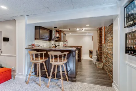 7 Dingley Court, ON L1S 6B5