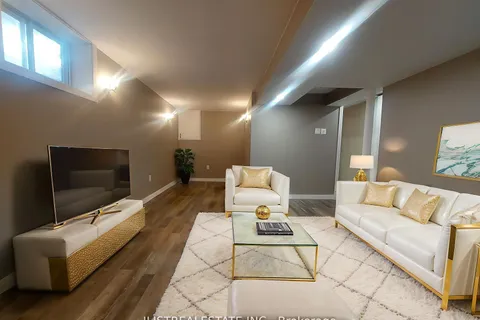 43 Anaconda Avenue, ON M1L 4M1