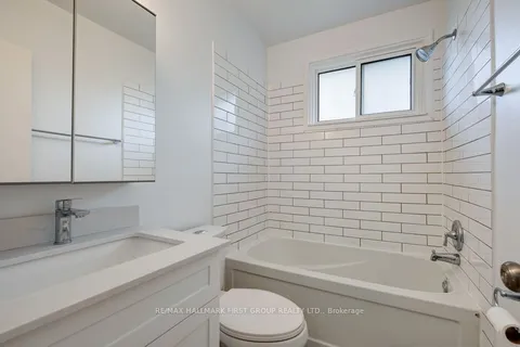 1000 Wardman Crescent, ON L1N 3G9