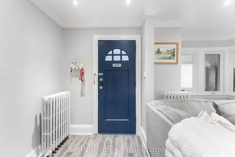 1702 Dundas Street, ON M4L 1L6