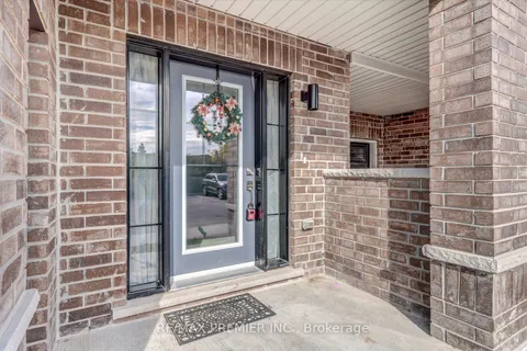 38 King William Way, ON L1C 7E8