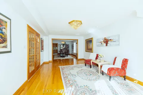 3 Emmeline Crescent, ON M1S 1L1