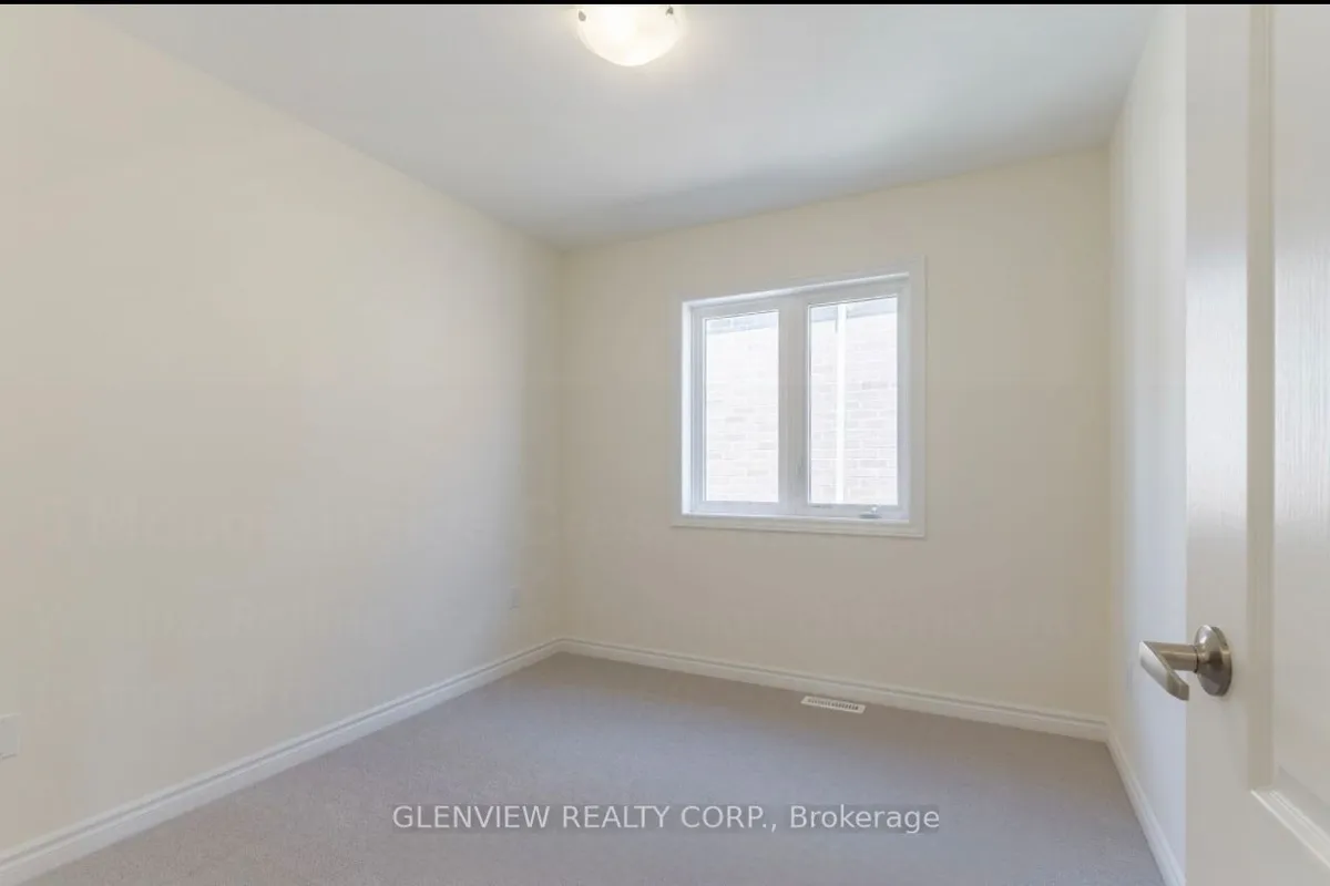 5 Mountainside Crescent, ON L1R 0P5