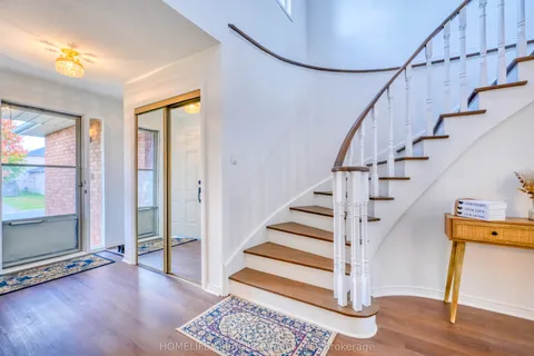 38 Falstaff Crescent, ON L1R 1W3