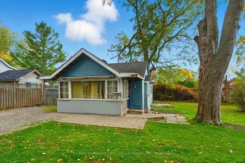 313 Dyson Road, ON L1W 2N1