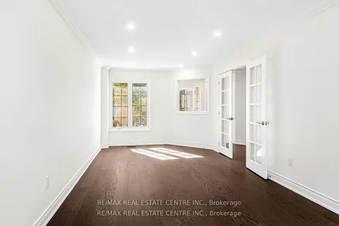 42 Howes Street, ON L1T 3V5