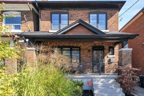 29 Lesmount Avenue, ON M4J 3V5