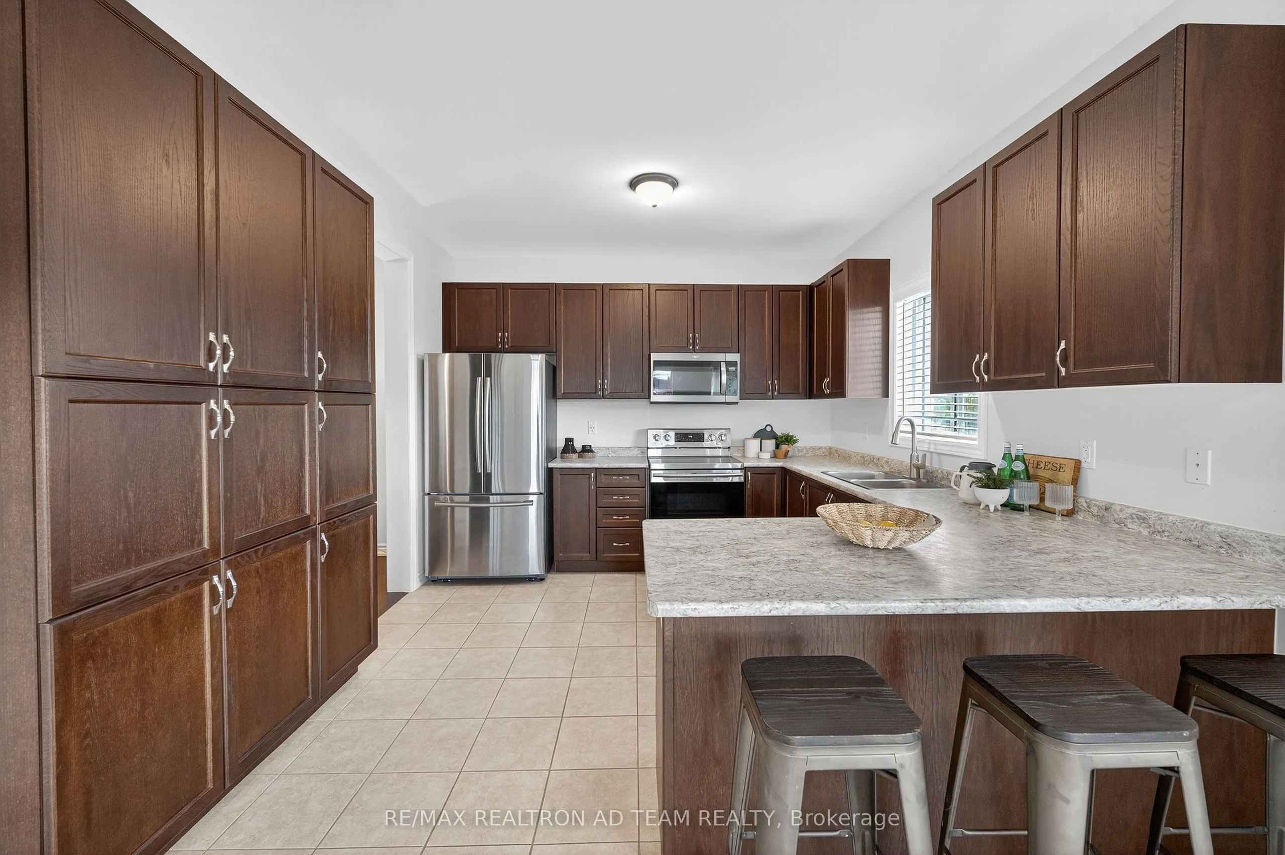 11 Kilpatrick Court, ON L1C 0V1