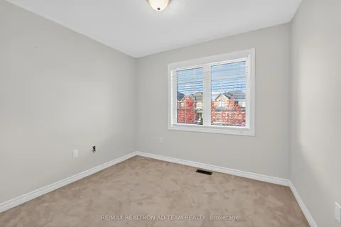 11 Kilpatrick Court, ON L1C 0V1