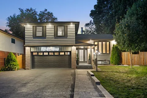 708 Aruba Crescent, ON L1J 6B6