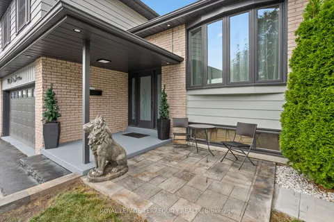 708 Aruba Crescent, ON L1J 6B6