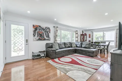 27 Horton Boulevard, ON M1J 1K7