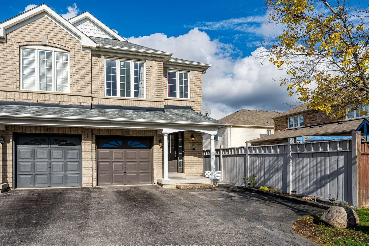43 Tozer Crescent, ON L1T 5A1