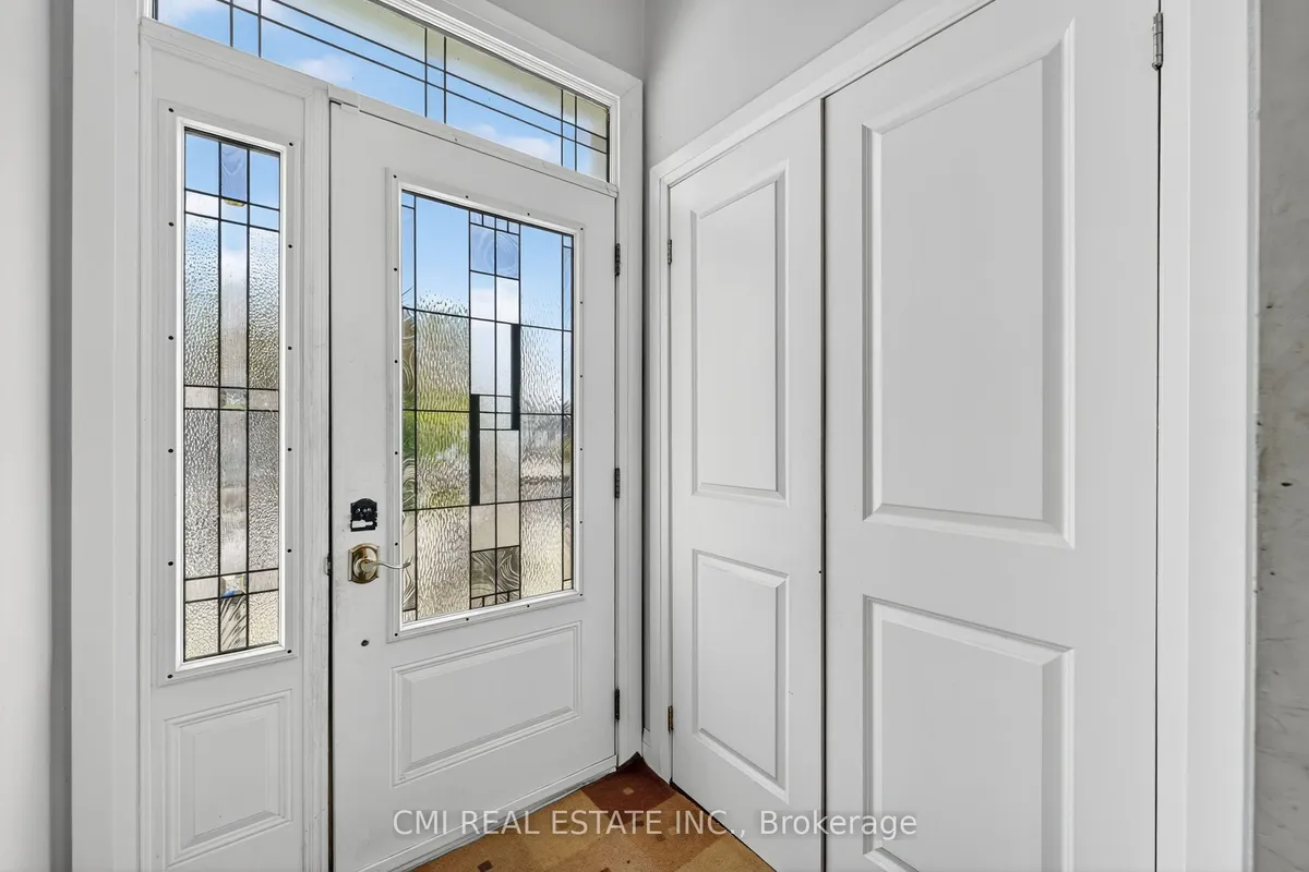 22 Jeavons Avenue, ON M1K 1S8