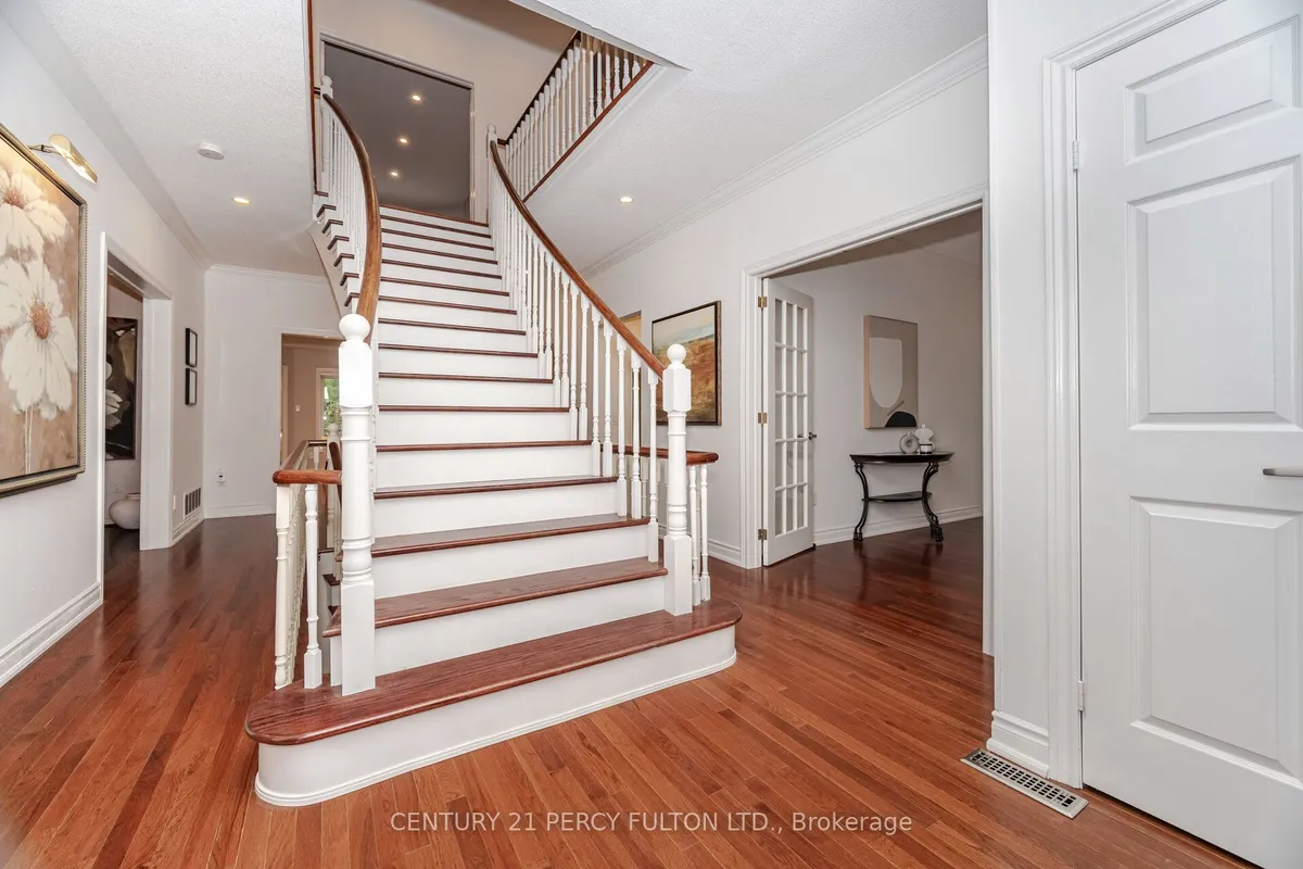 913 Duncannon Drive, ON L1X 2M4