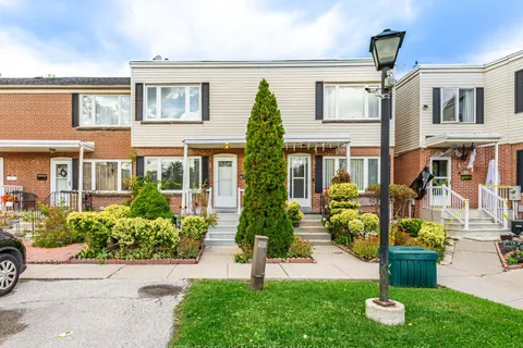 740 Kennedy Road, ON M1K 2C5