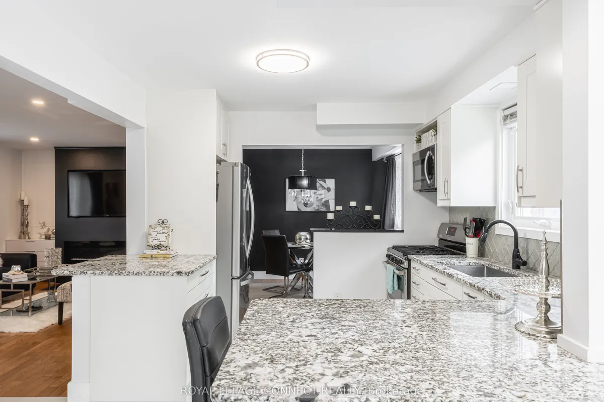 32 Harland Crescent, ON L1S 1J9