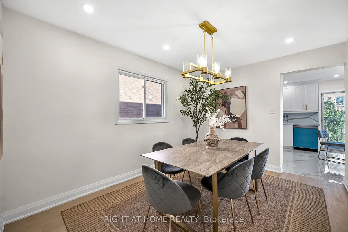 67 Reese Avenue, ON L1T 3V8