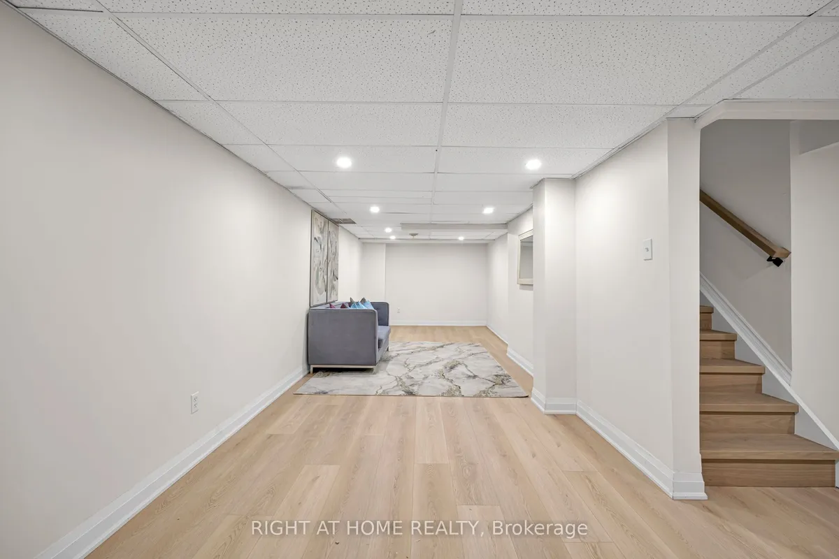 67 Reese Avenue, ON L1T 3V8