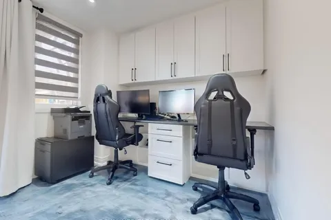 24 Waterside Way, ON L1N 0N1