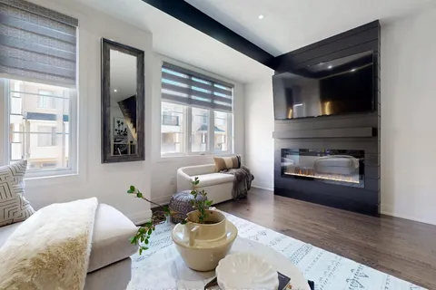 24 Waterside Way, ON L1N 0N1