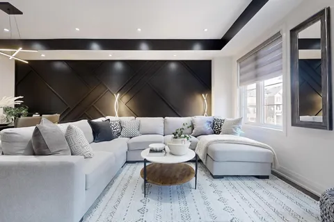 24 Waterside Way, ON L1N 0N1