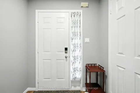 99 Creekwood Crescent, ON L1R 2K1