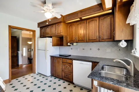 1 Kencliff Crescent, ON M1P 4E2