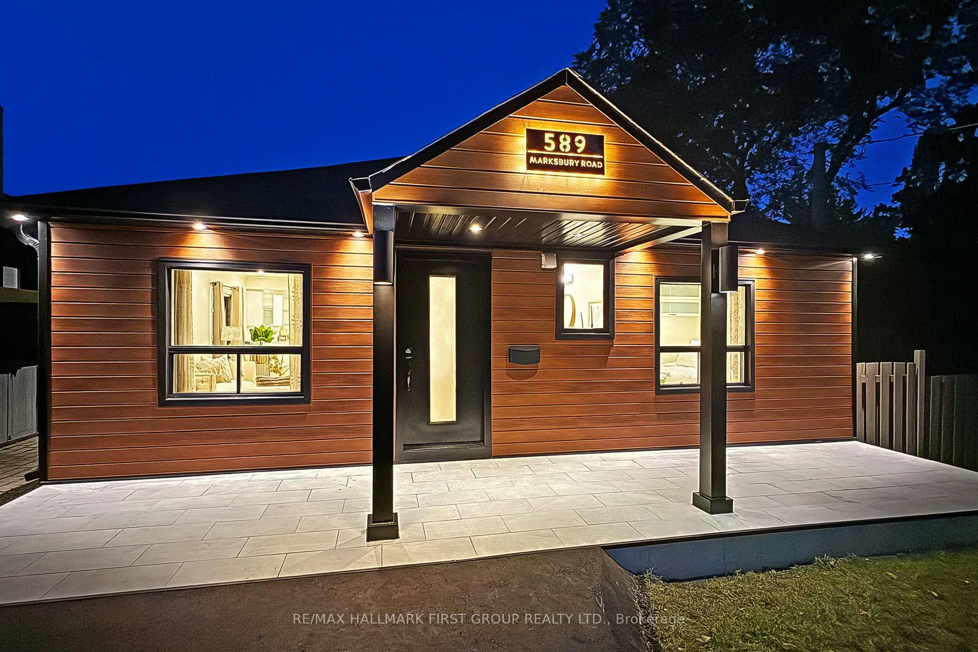 589 Marksbury Road, ON L1W 2T1