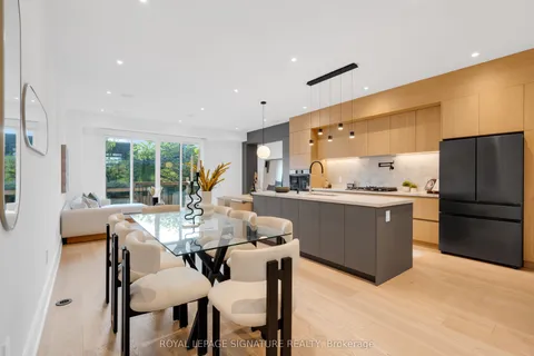 24 Elmsdale Road, ON M4J 3M4