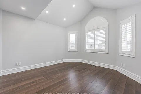 19 Strickland Drive, ON L1T 4A1