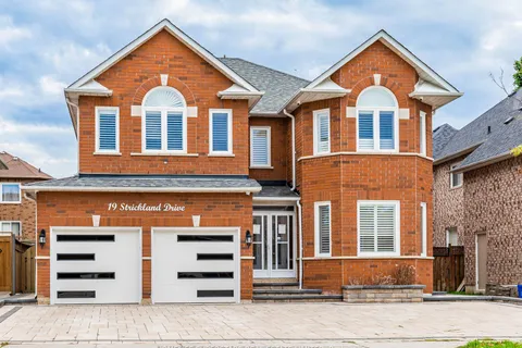 19 Strickland Drive, ON L1T 4A1