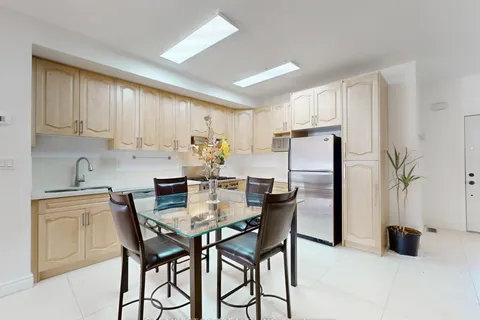 434A Midland Avenue, ON M1N 4A5