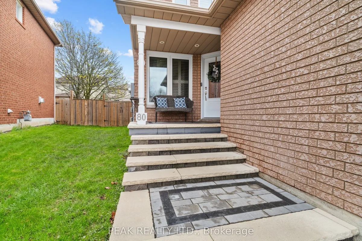 80 Fry Crescent, ON L1C 4Y3