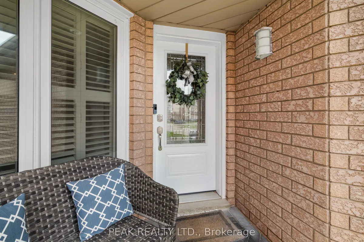 80 Fry Crescent, ON L1C 4Y3