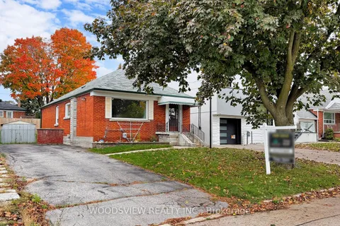 14 Shandara Crescent, ON M1R 1E9