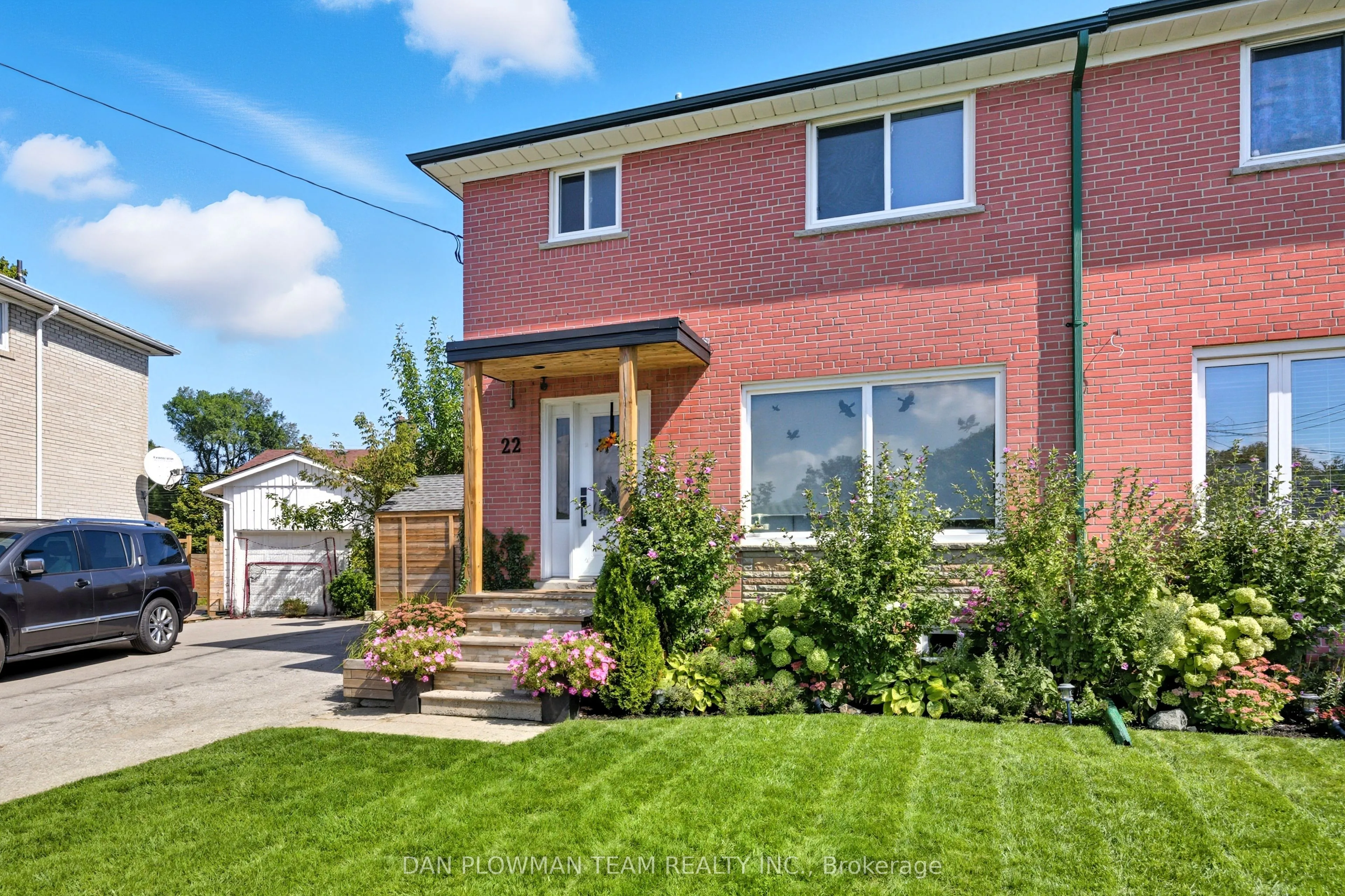 22 Athenia Court, ON M1E 2C1